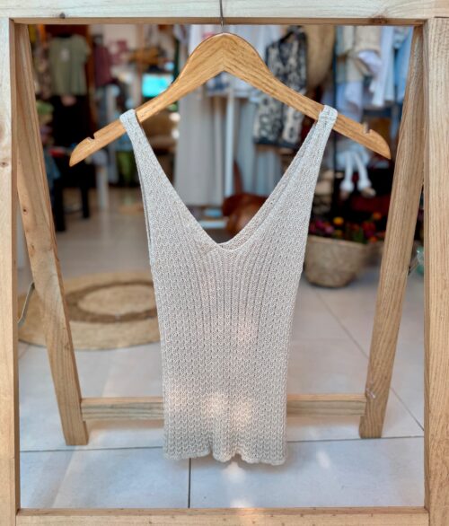 Top de malha com alças