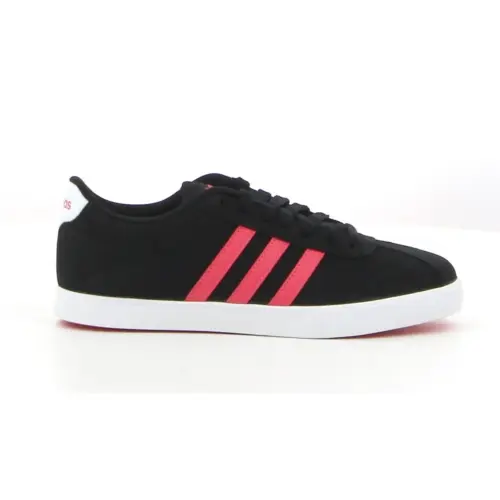 Sapatilhas ADIDAS. Tamanho 38. Clássicas, intemporais, cheias de estilo, ideais para qualquer look. J