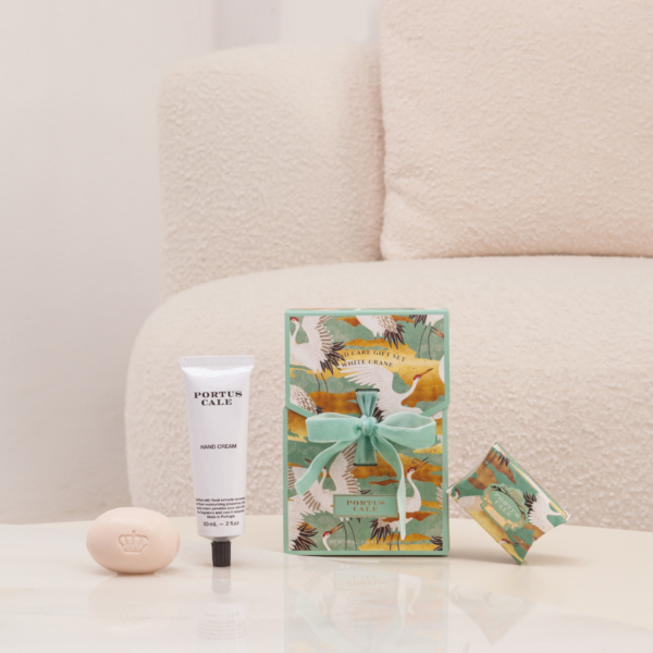 Ruby Red Vela Aromática 4 Pavios (Cópia) - Image 2