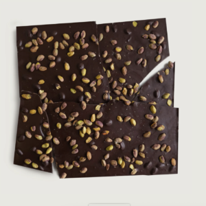 Chocolate negro con pistacho y flor de sal
