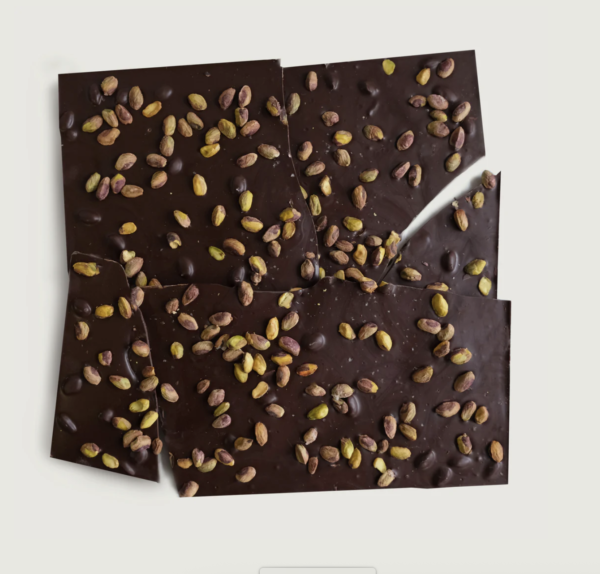 Chocolate negro con pistacho y flor de sal