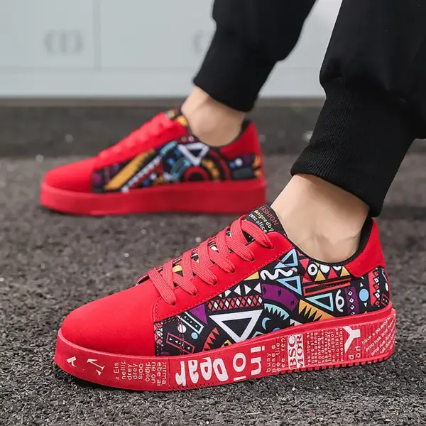 Red sneaker - Image 2