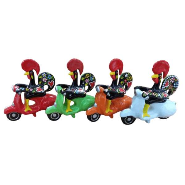 Motocicleta com galo cores variadas