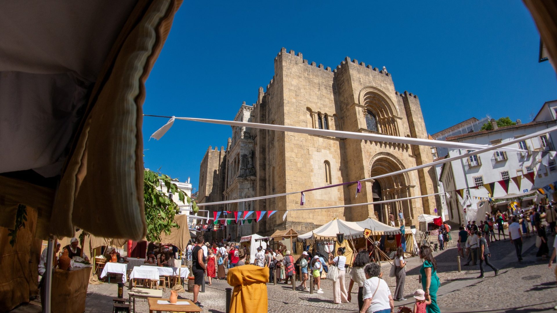 Feira Medieval de Coimbra tem início amanhã à tarde no Largo da Sé Velha