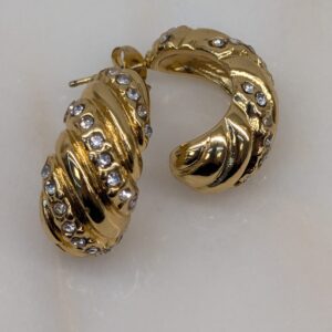 Bagues en acier avec pierres blanches