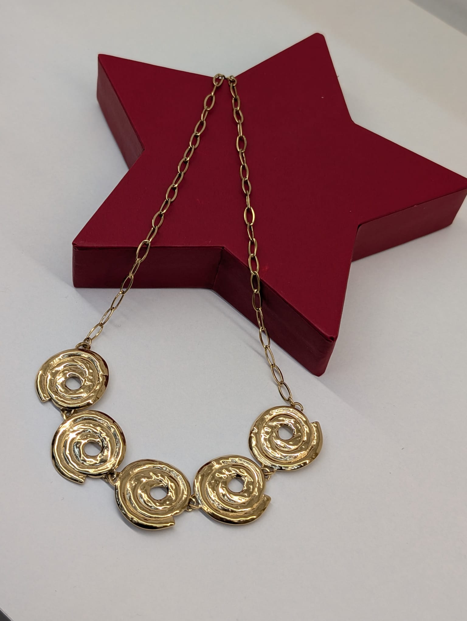 Collier en acier plaqué or