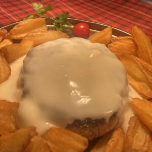 O Nosso Hambúrguer Artesanal com Queijo da Serra