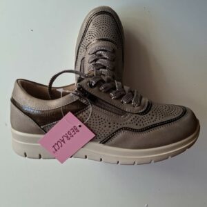 Sapato Desportivo com Cunha