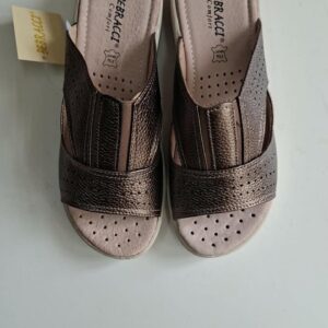 Chinelo Confortável Bronze e Preto