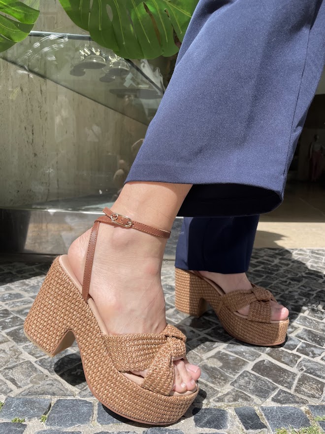 Sandalia de rafia Gold&Rouge