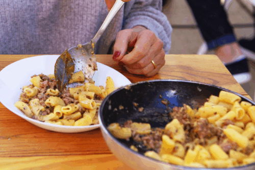 MACCHERONI AL RAGU BIANCO