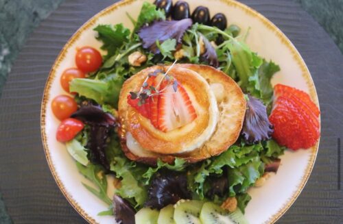 Salada de Queijo de Cabra com Mel e Nozes
