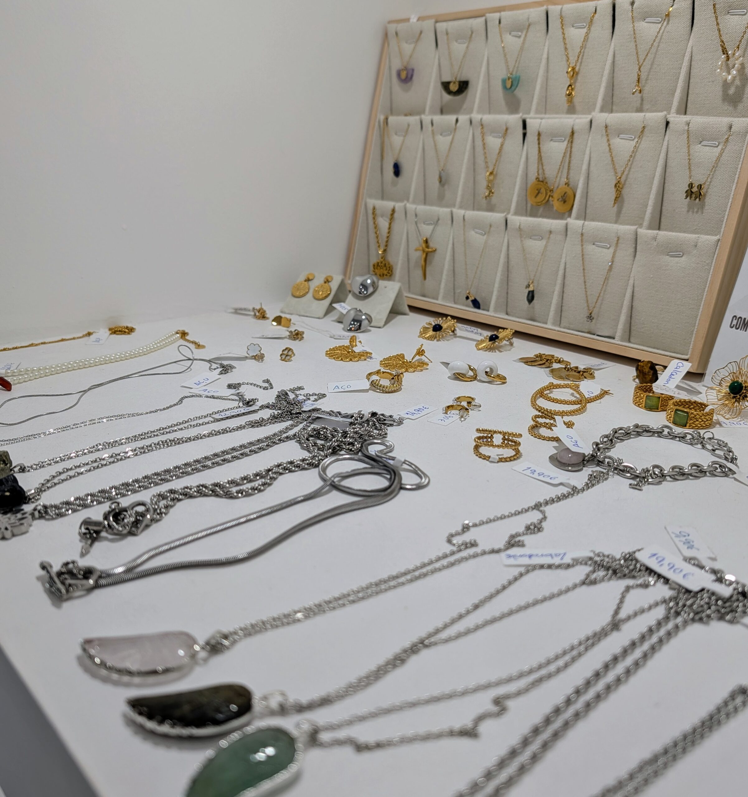 Bijuteria em Aço com Minerais - Colares, Pulseiras, Anéis, Brincos etc - Image 4