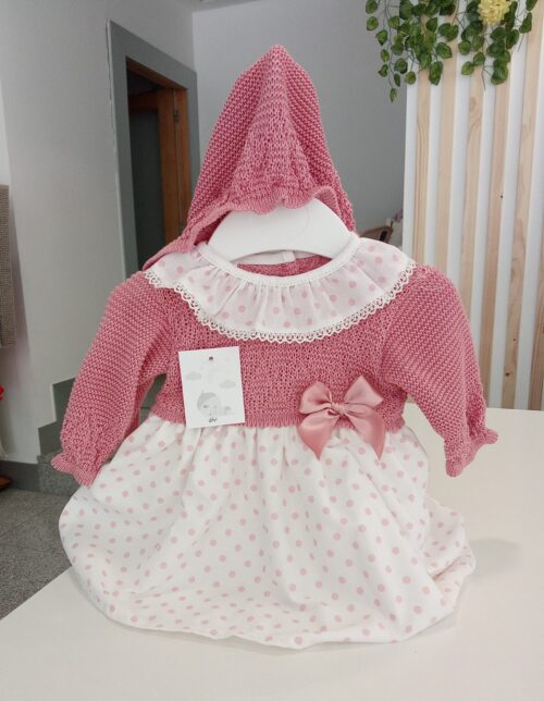 Conjunto de Vestido e Capuz