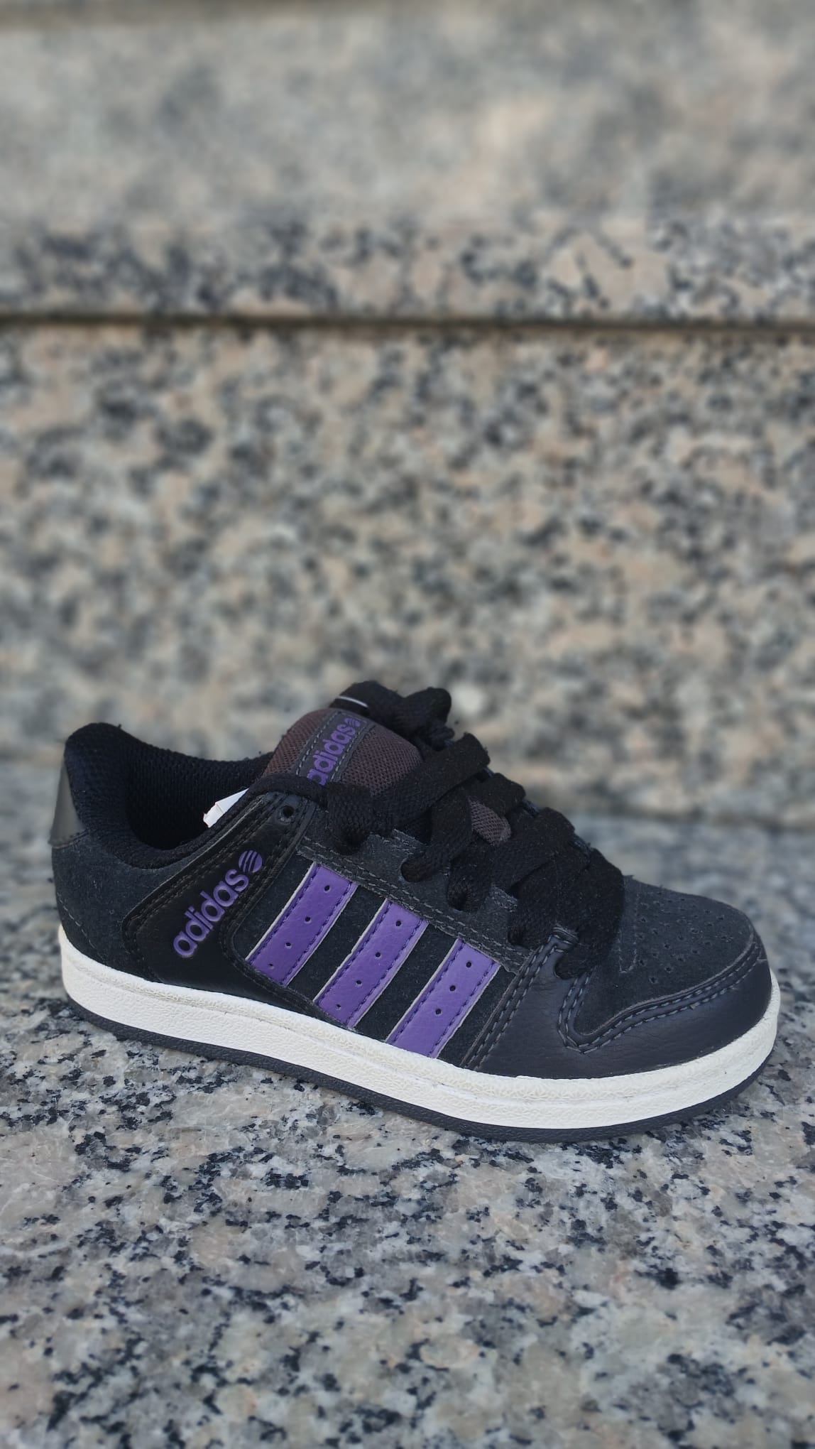 Sapatilha Adidas Criança (Preto/Roxo)
