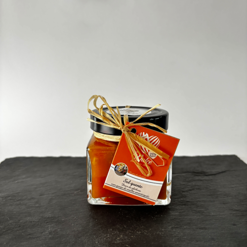 Compota de abóbora com pedaços de queijo de ovelha