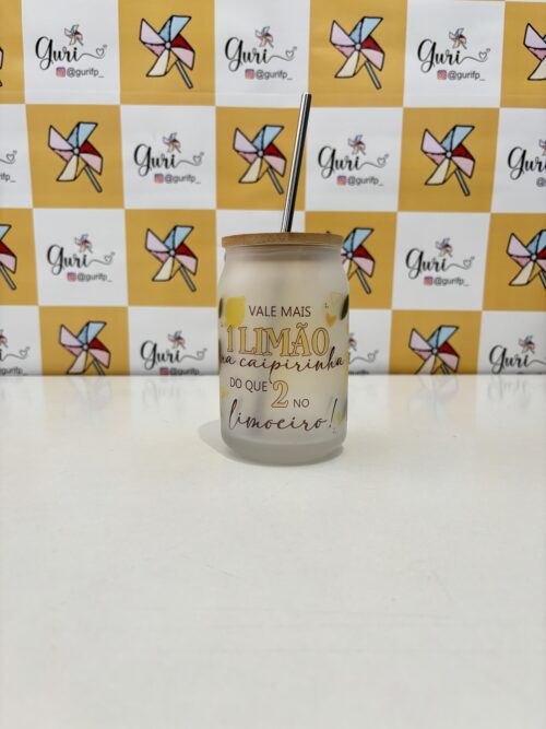 Copo com palhinha