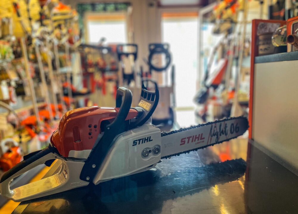 MS 291: STIHL petrol chainsaw. - Image 2