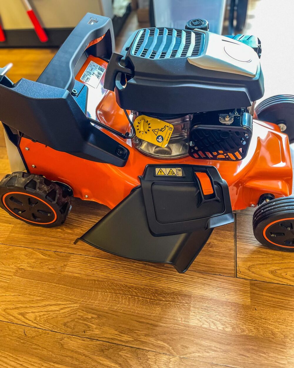 RM 248 T: STIHL petrol lawnmower - Image 2
