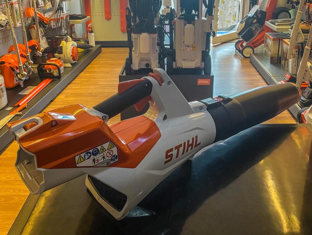 BGA 60: STIHL cordless blower - Image 2