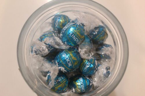 Lindt - Bombons de Chocolate de Leite com Caramelo Lindor