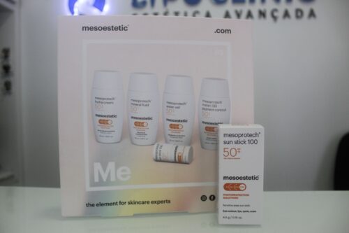 Mesoesthetic - Stick protetor solar reparador SPF 50+ para zonas sensíveis