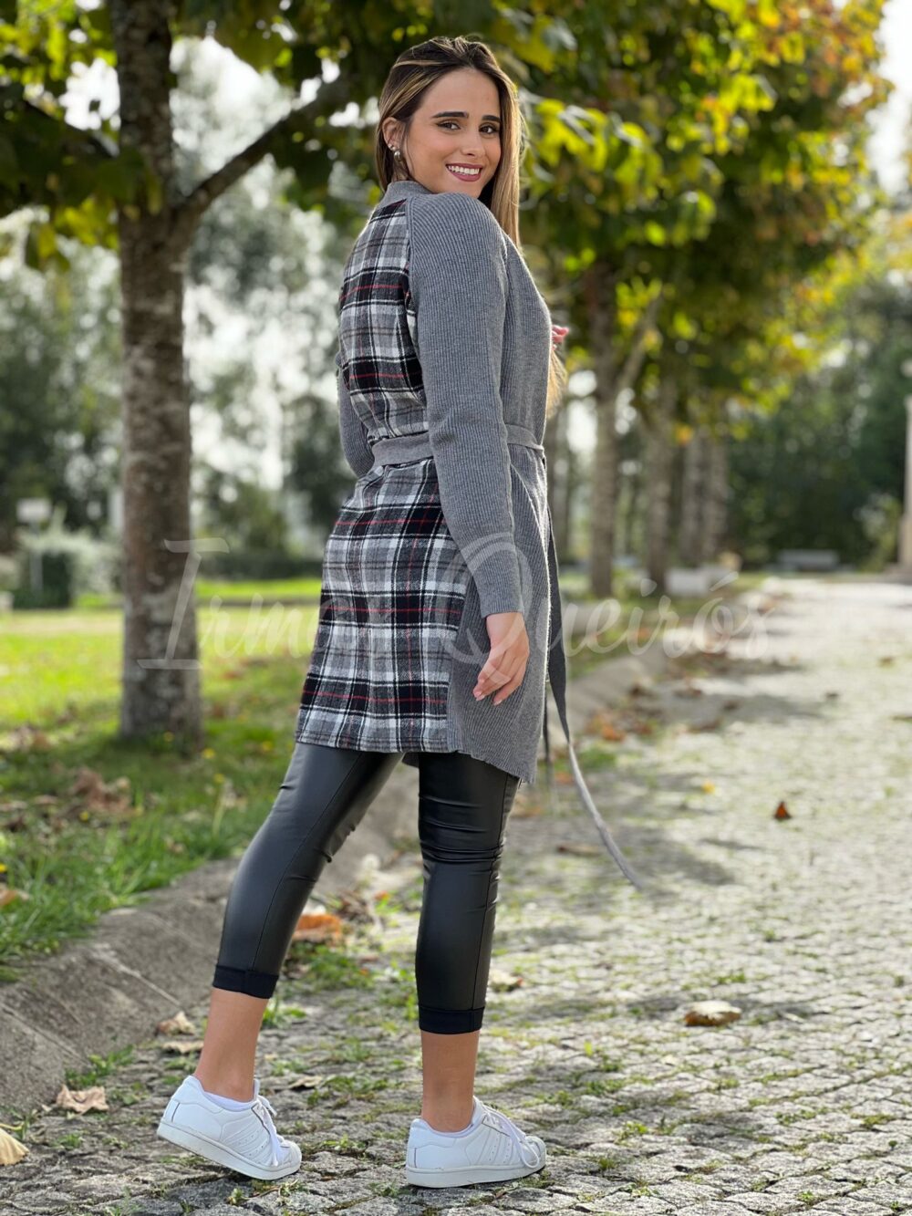 "Knit Sweater with Plaid on the Back" - Image 4