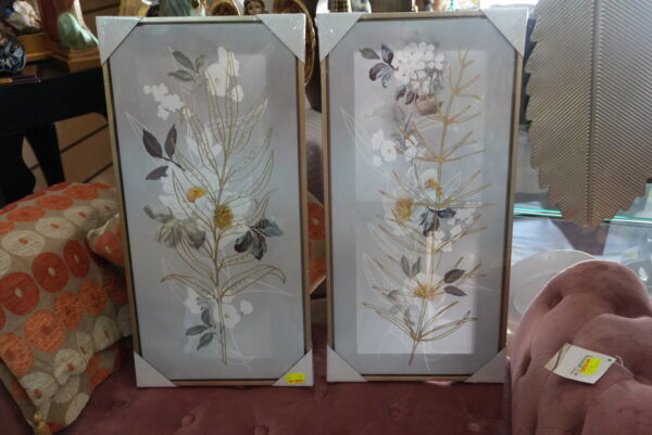 Canvas decoration with flowers