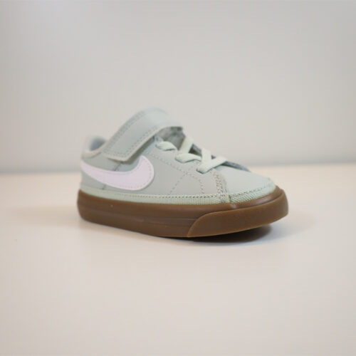 nike saptilha silver white