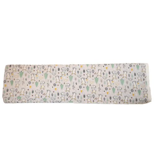 Tela Beige con Conejitos y Árboles