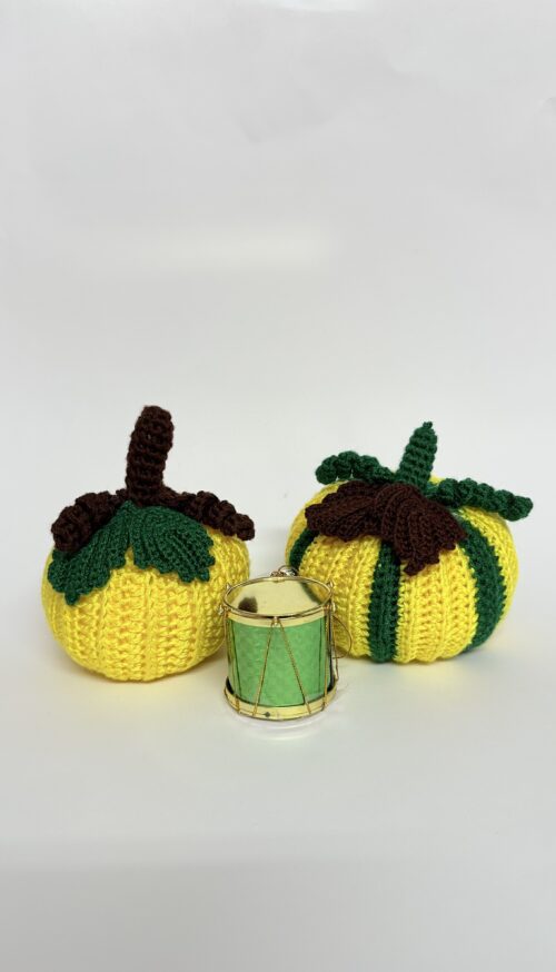 Conjunto de abóboras amarelas de Amigurumi - crochê