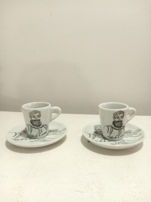 chávenas de camões