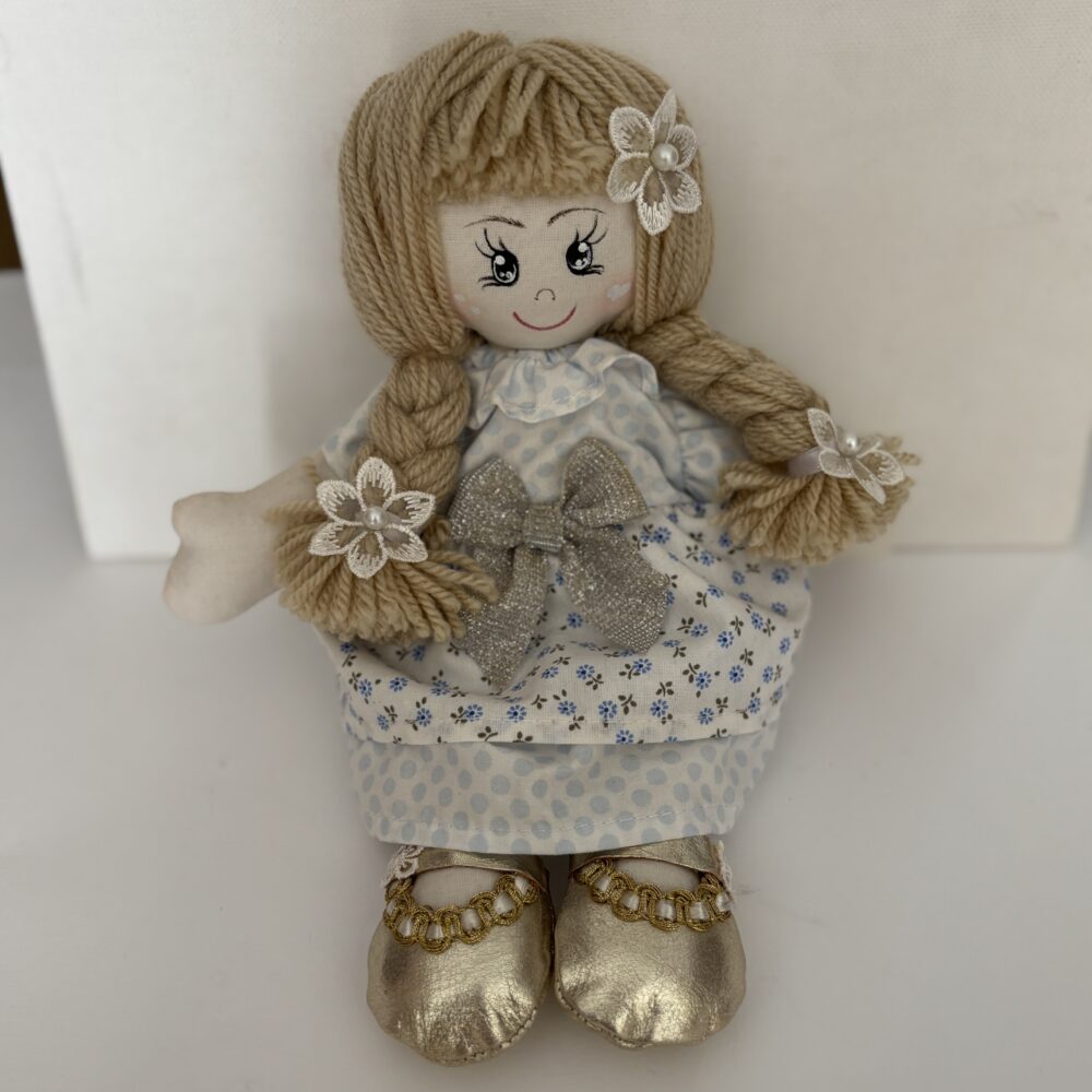 Boneca em Pano Artesanal