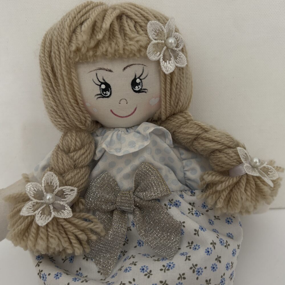 Boneca em Pano Artesanal - Image 2