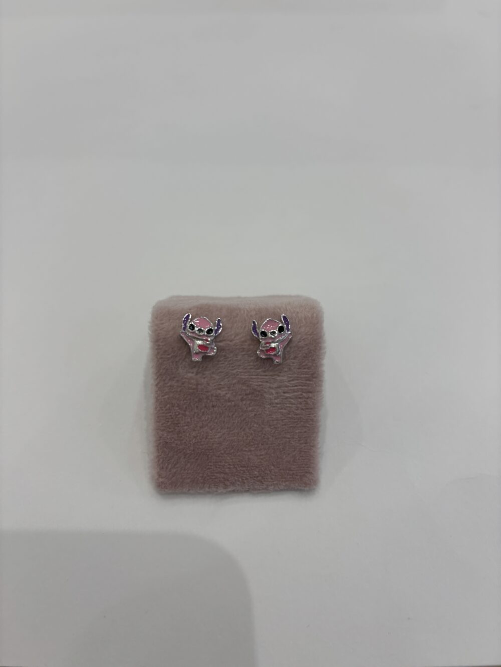 Brincos prata boneco stitch - Image 2