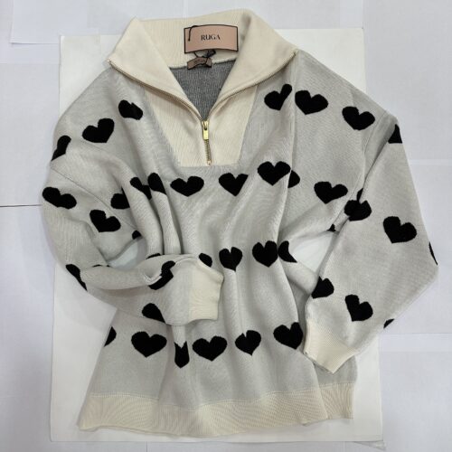 Camisola RUGA com corações brilhantes