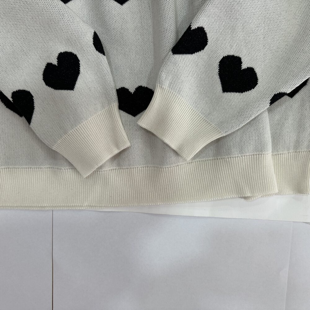 Camisola RUGA com corações brilhantes - Image 3