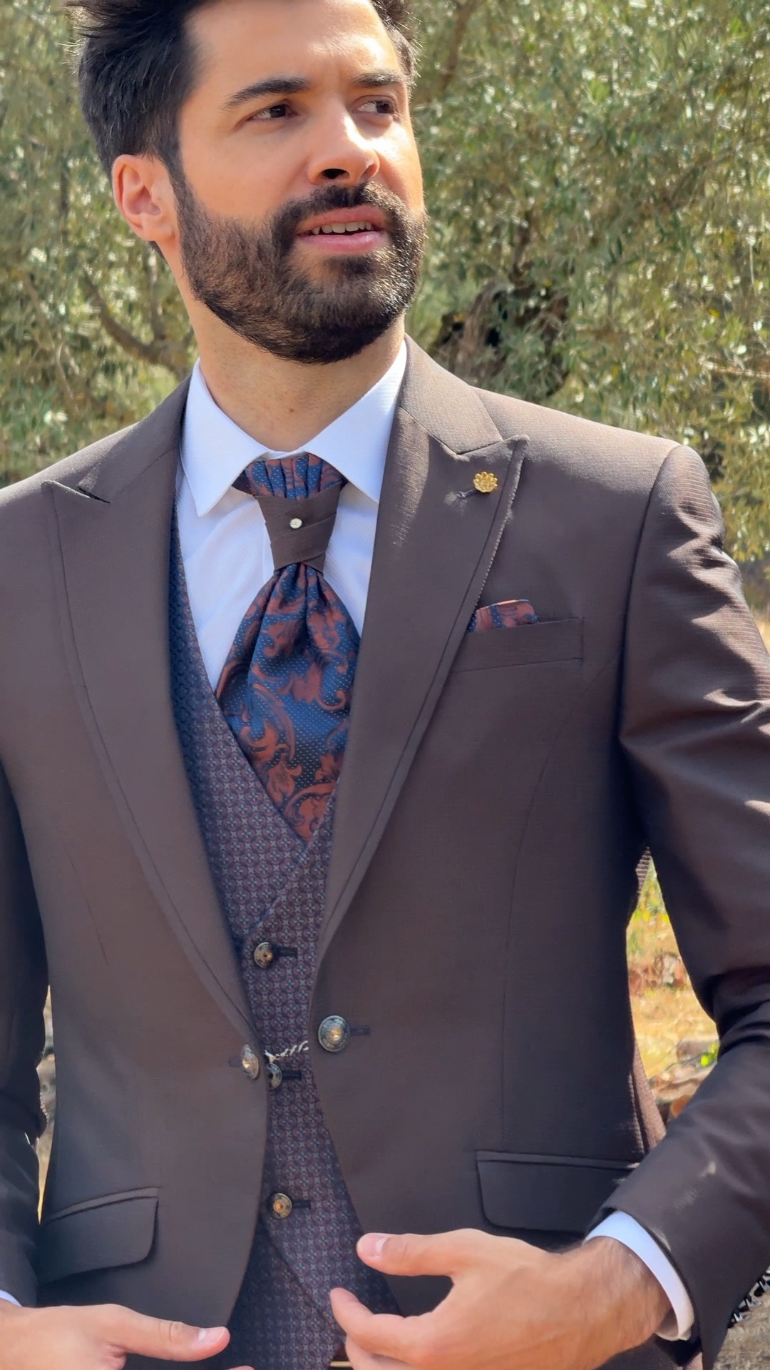 Fato de Noivo Roberto Vicentti Castanho Escuro - Image 2