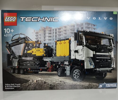 Lego Technic Camião Volvo FMX e Escavadora Elétrica 42175
