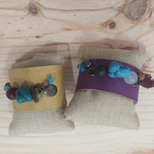 Pulseira de pele com semipreciosa